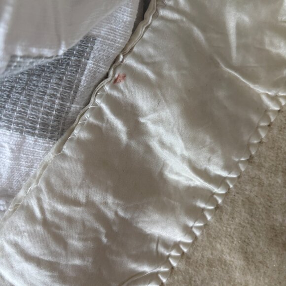 Vintage Eaton Haddon Hall Pure Virgin Wool Blanket .. Moth Proof - 1970's - Picture 8 of 10